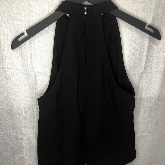 GUESS black pleated halter top w button enclosure - Picture 2 of 2